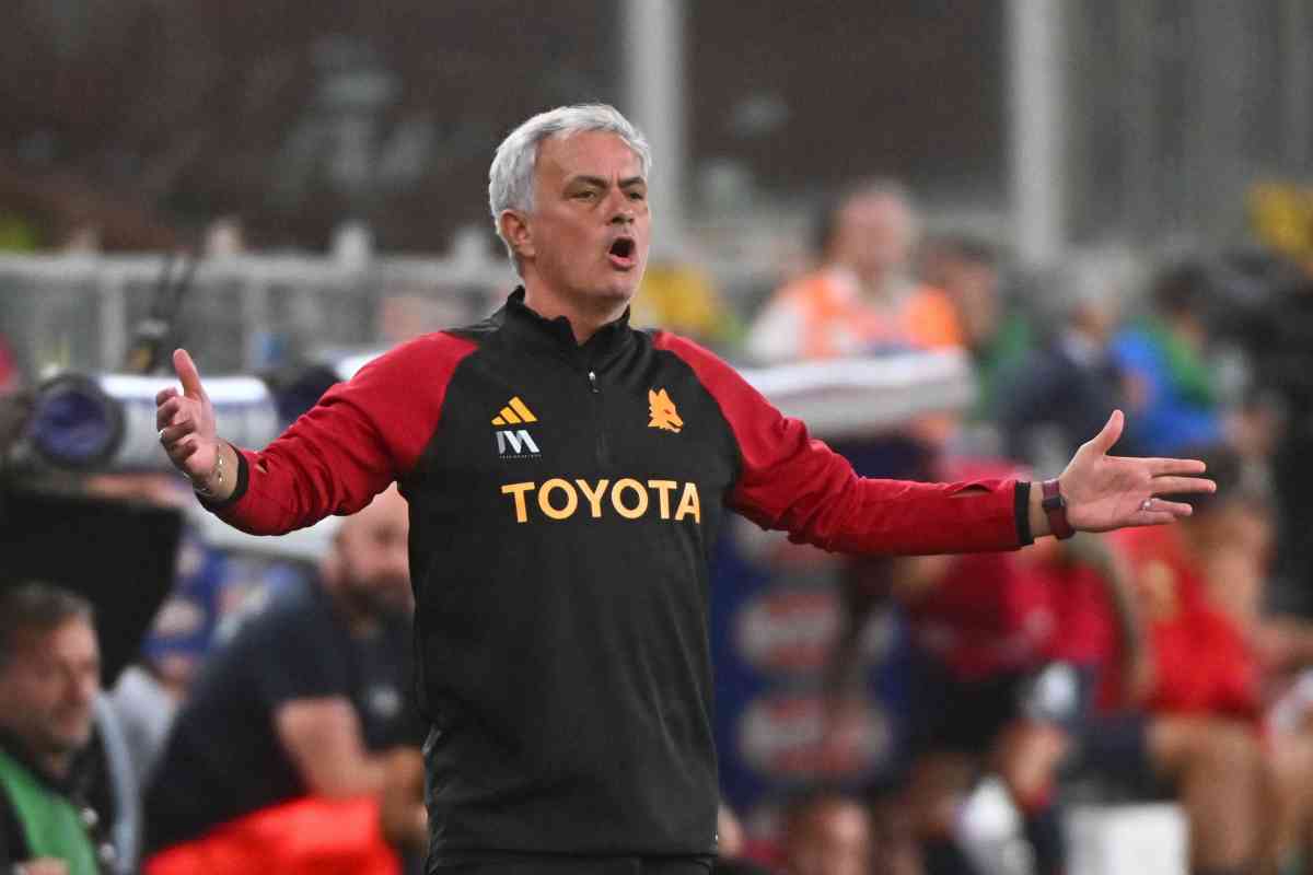 Mourinho is offering himself as the coach of the B...